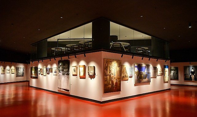 Beylikdüzü’nde Açılan ‘Koleksiyonun Katmanları’ Sergisi: Anıların Ötesinde Bir Keşif