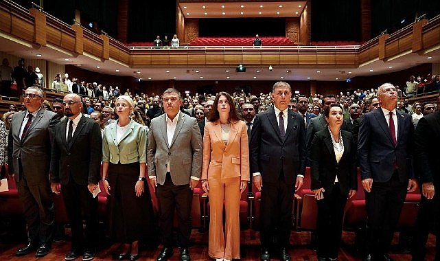 Çeşme Belediye Başkanı Lâl Denizli’nin İzmir Büyükşehir Belediyesi Kurumsal Sürdürülebilirlik Raporu Lansmanı Konuşmasıyla Şehir Yönetiminde Yeni Ufuklar