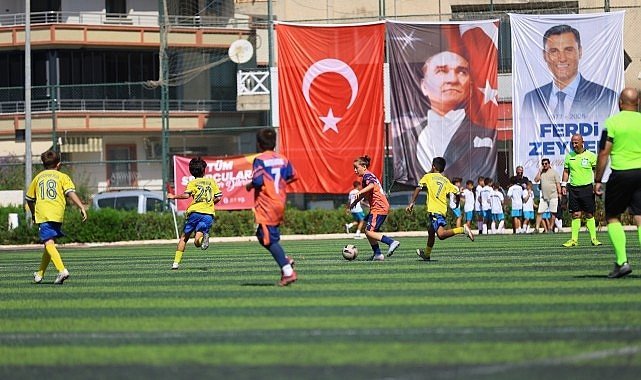 Efes Selçuk’ta Ferdi Zeyrek Futbol Müsabakaları Heyecanı
