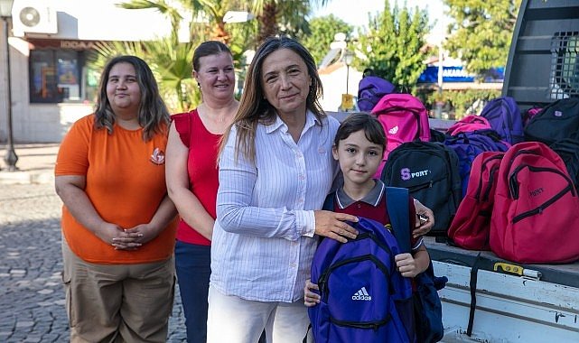 Güzelbahçe Belediye’sinden 2500 öğrenciye çanta ve kırtasiye desteği