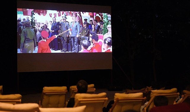 Kılavuz Kariyer Programı: Sinema Etkinliğiyle Parlayan Yolculuk!