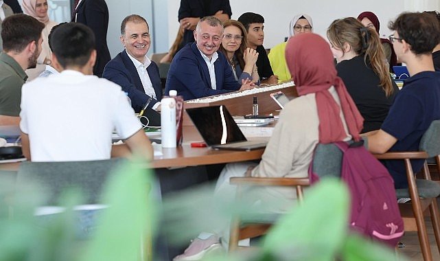 Ömer Çelik, Taze’ye gitti Milli İrade’yi çok beğendi