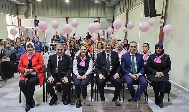 Gölcük’te Meme Kanseri Farkındalık Paneli Yoğun İlgi Gördü