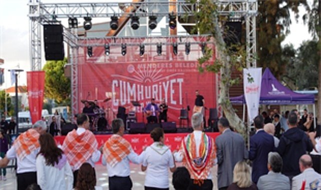 Menderes’te Cumhuriyet coşkusu