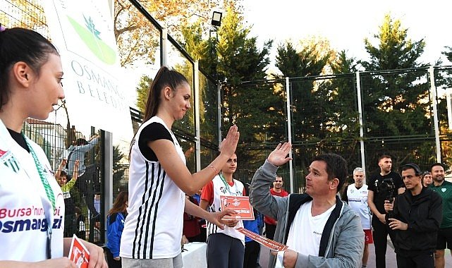 Osmangazi’de Basketler Cumhuriyet İçin Atıldı