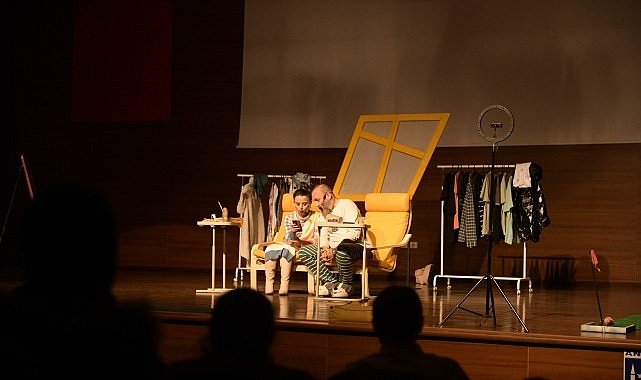 “Parça Tesirli Pazarlar” Tiyatroseverlerle Buluştu