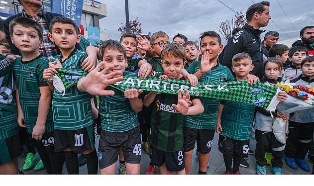 Başkan Büyükakın: “Gençler için ne gerekiyorsa yapmaya devam edeceğiz”