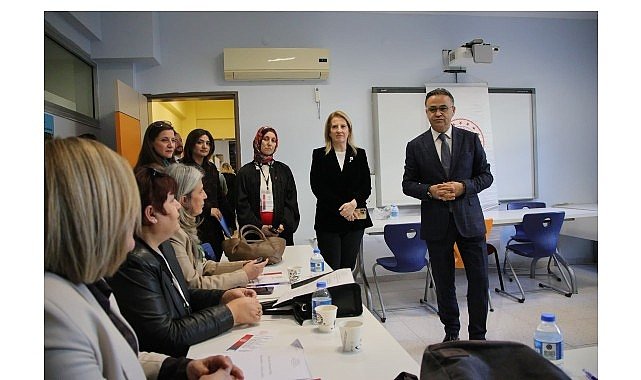 Hayat Boyu Öğrenmede Yeni Yol Haritası: İzmir’de Vizyoner Çalıştay Gerçekleştirildi