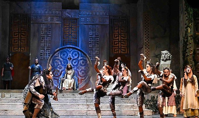 Midas’ın Kulakları Yeniden Sahnede