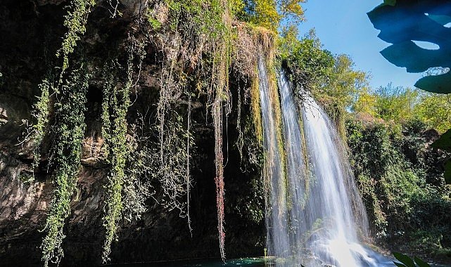Düden Şelalesi 900 bin ziyaretçi ağırladı