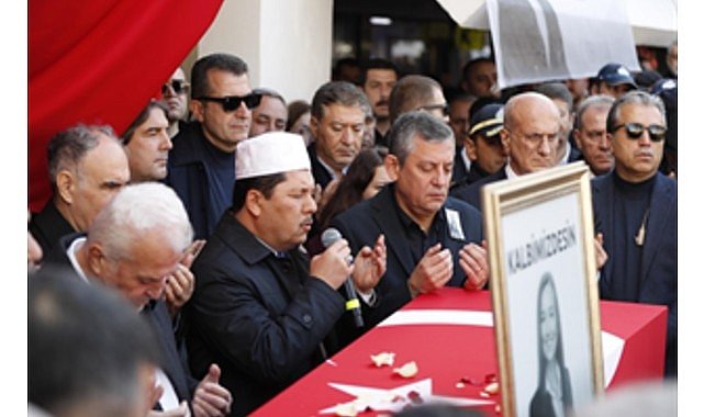 Manisa’nın ilk kadın belediye başkanı Gülşah Durbay son yolculuğuna uğurlanıyor