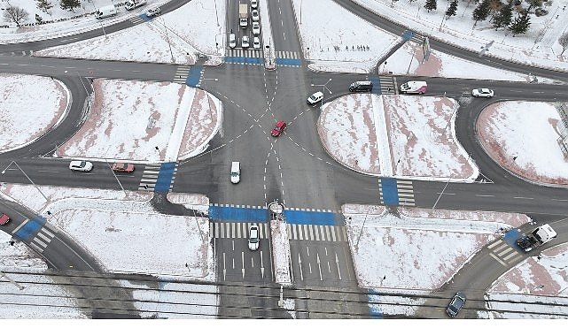 Başkan Altay: “Şehir Merkezinde Yapay Zeka Destekli Akıllı Kavşakları Yaygınlaştırıyoruz”