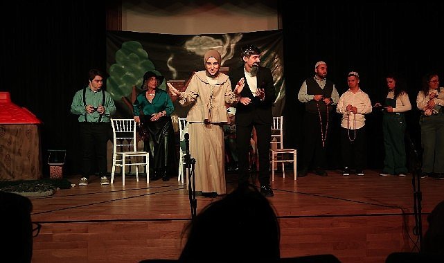 ‘Miras Değil Mübarek’ Tiyatro Oyunu İkinci Gösterimiyle Büyük Beğeni Topladı