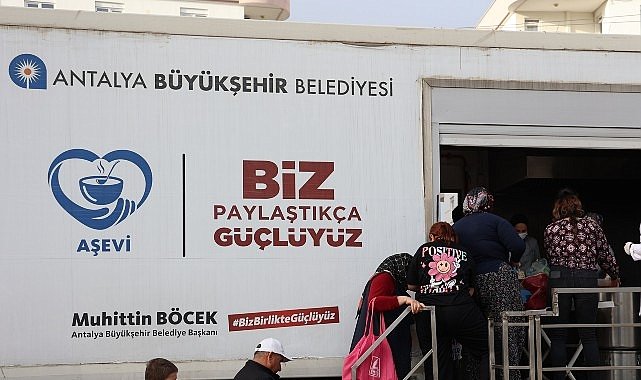 Büyükşehir Ramazan bereketini mahallelere taşıyor