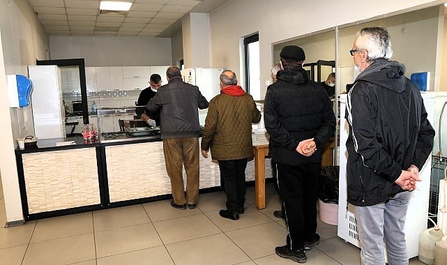 Kimsesizlere ev sıcaklığında hizmet