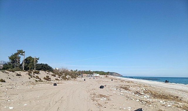 Sahillerde temizlik çalışması