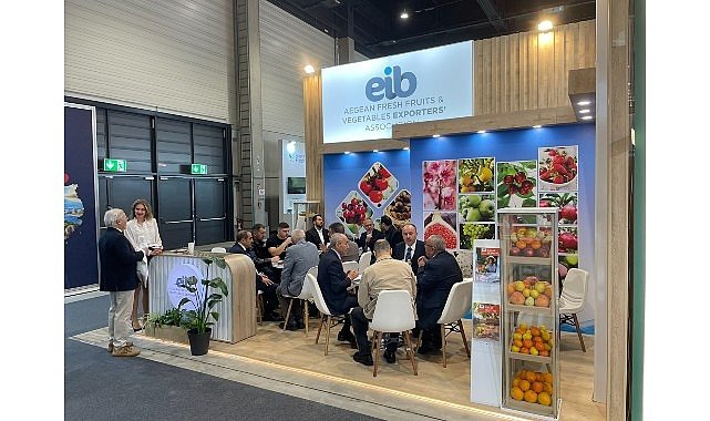 Yaş meyve sebze sektörü 4 milyar dolar ihracat hedefi için Almanya’ya çıkarma yaptı