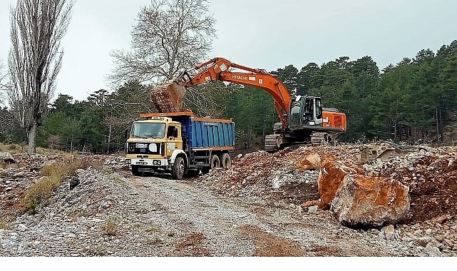 Alanya’da yol bakım çalışmaları sürüyor