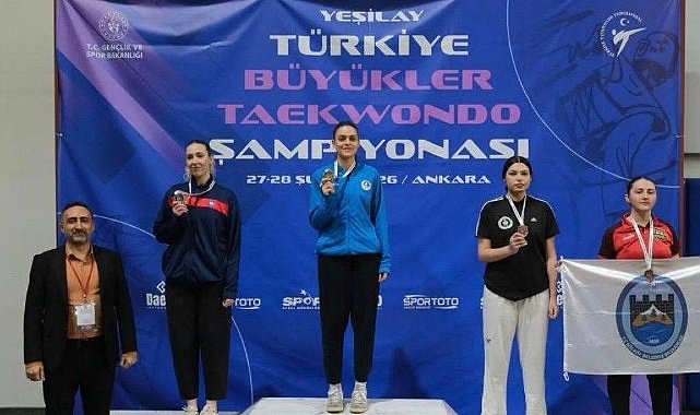 Kağıtspor, tüm branşlarda başarıya abone