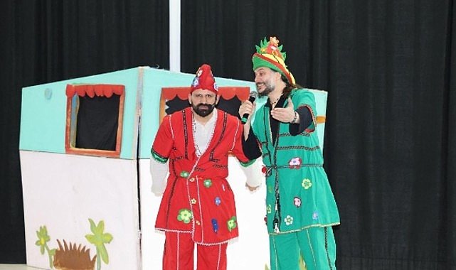 Kartepe’de Minikler Tiyatroyla Eğlendi