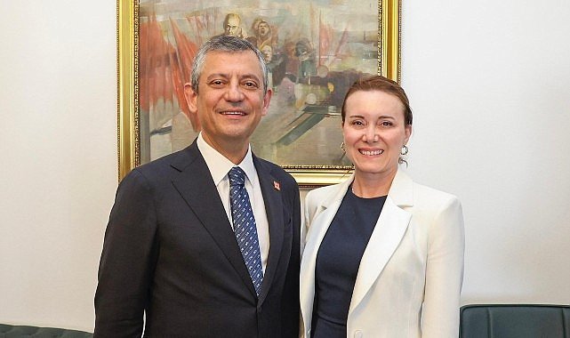 Konak’ta Ferdi Zeyrek Gençlik Merkezi açılıyor: Kurdeleyi Özgür Özel kesecek