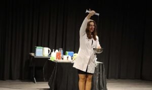 Maltepeli çocuklar bilimin eğlenceli dünyasını keşfetti