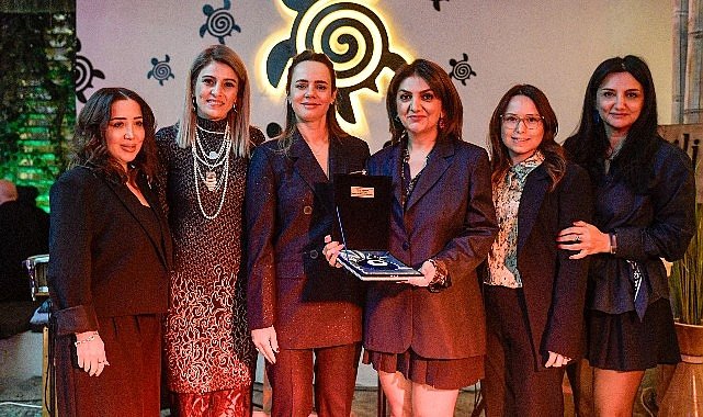 Öznur Tugay: Kadınlar için değişimi güç birliğiyle sağlayalım