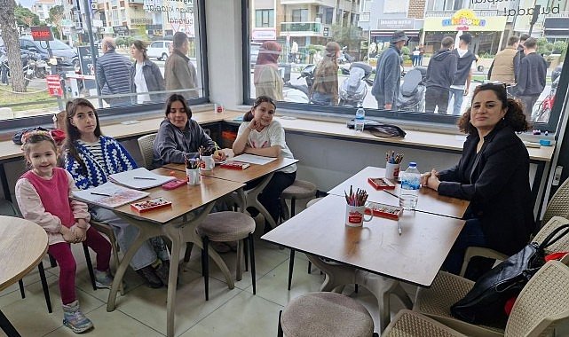 Ayvalık Belediyesi’nin Resim Atölyelerine Yoğun İlgi