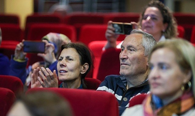 Buca’da notalar farkındalık için yükseldi