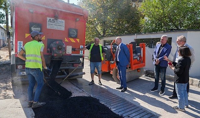 Gaziemir’de 32 bin 191 metrekarelik alandaki yol ve kaldırımlar yenilendi