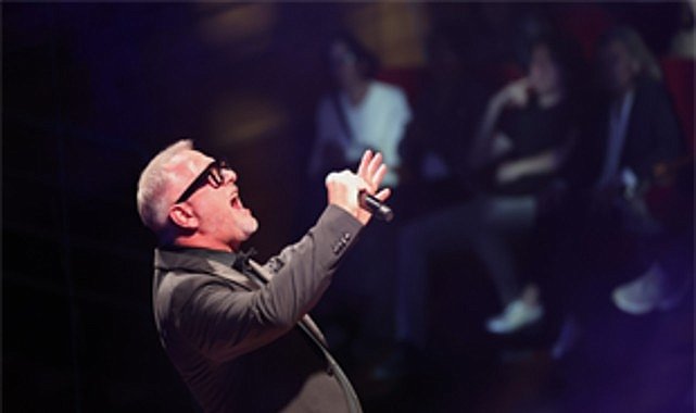 Luca Minnelli İzmir’de büyüledi