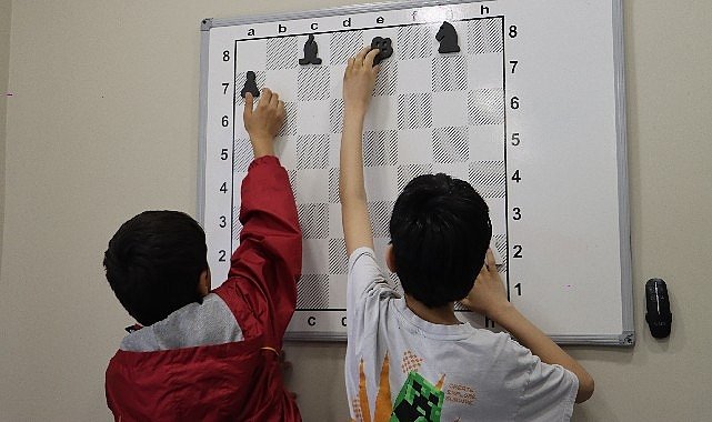 Maltepe’de Minik Zihinler Satrançla Güçleniyor