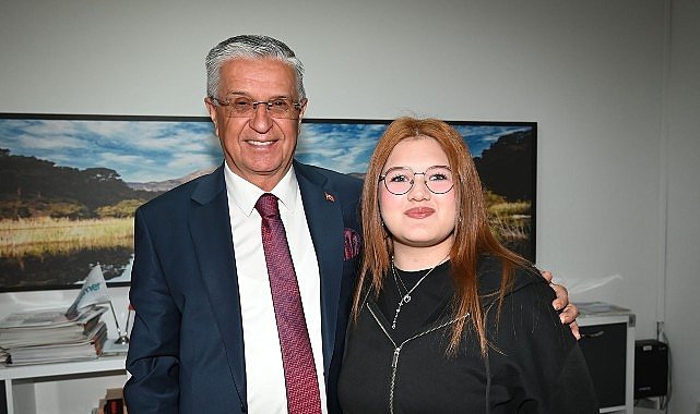 Başkan Topaloğlu’na anlamlı hediye
