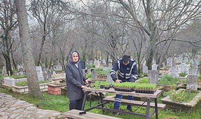 Büyükşehir’in mezarlıklarda bayram hazırlığı sürüyor