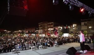 İnegöl’de 19 Mayıs Coşkusu Safa Zakir Konseriyle Zirveye Ulaştı