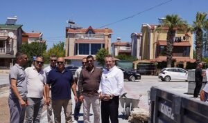 Ayvalık’ta Yol Seferberliği Sürüyor