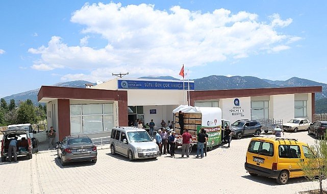 Büyükşehir’den Antalya’nın dört bir yanına arı kovanı desteği
