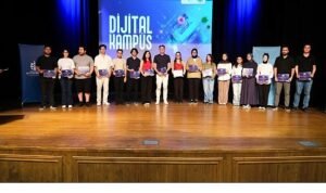 Dijital Kampüs’te yetişen 237 genç sertifikalarını aldı
