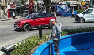 Gemlik’te Saat Kulesi ve Havuz Çevresinde Yenileme Çalışmaları