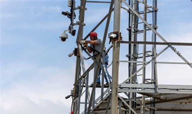 İzmir’in kritik haberleşme altyapısına güneş enerjili güvence
