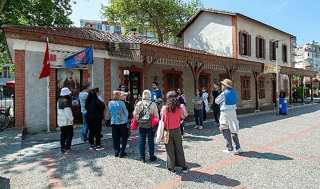 Karşıyaka Belediyesi’nin ücretsiz ‘Kültür Rotası’ turlarına büyük ilgi