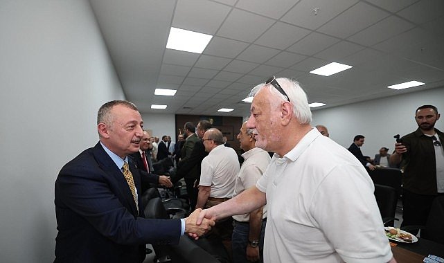 Kocaeli esnafı, Başkan Büyükakın’ı ağırladı:  “Siz proje getirin, biz destekleyelim”