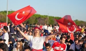 Maltepe’de Milli Heyecan Binleri Buluşturdu