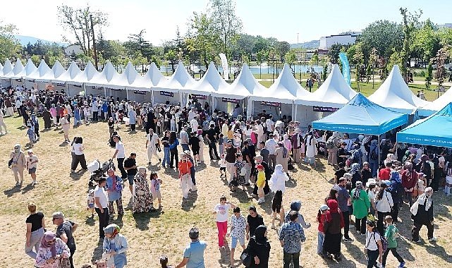 Minikler, Karneval’da hem eğleniyor hem üretiyor
