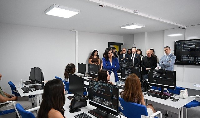 Antalya Dijital Gençlik Merkezi (DİGEM) açıldı