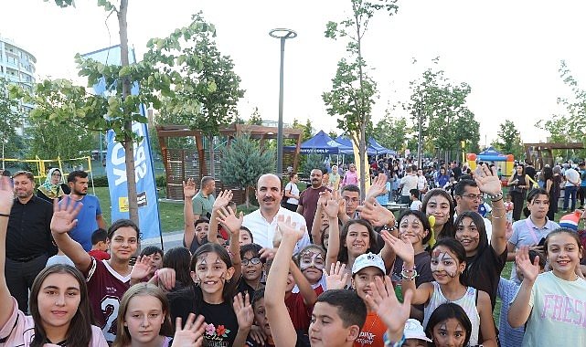 Başkan Altay “Parklarda Şenlik Var” Etkinliğinde Çocukların Yaz Coşkusuna Ortak Oldu