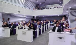Buca’nın çınarları için “3. Yaş Üniversitesi” kuruluyor