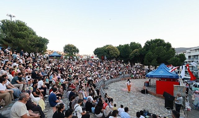 Karabağlar’da Neşeli Sokaklar Mutlu Çocuklar Şenliği yoğun katılımla başladı