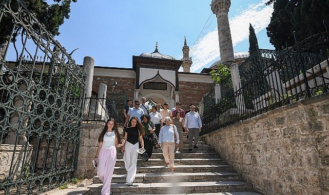 Osmangazi’de Gençler Tanpınar’ın İzinde Bursa’yı Keşfetti