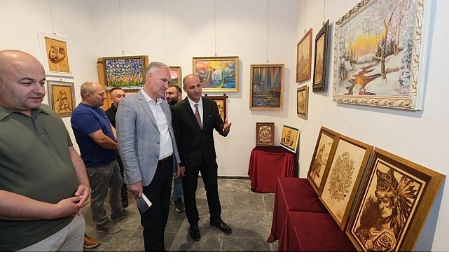 Yüksel Kılıçoğlu’nun Kişisel Resim Sergisi İnegöl Kent Müzesi’nde Açıldı